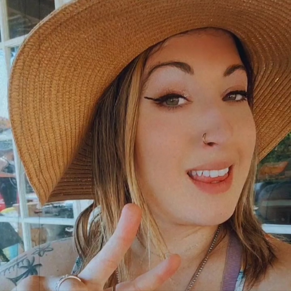 Meet your Posher, Francesca